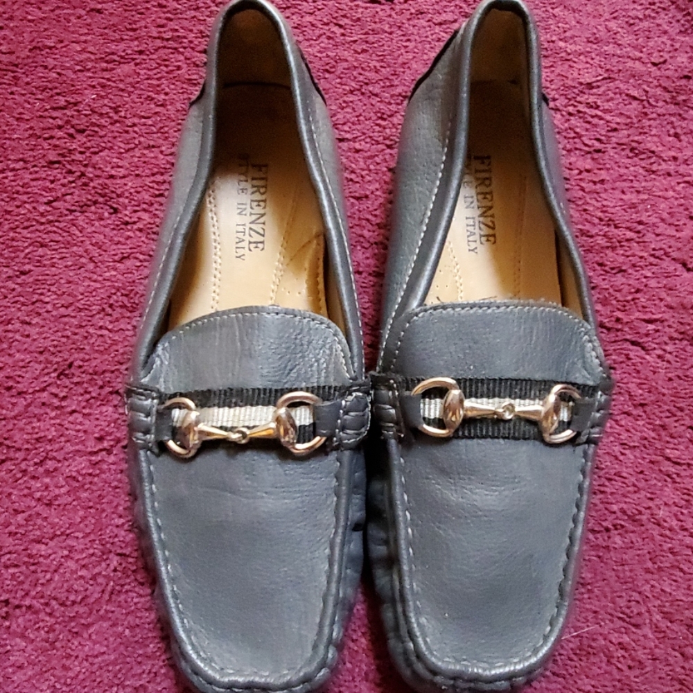 Comfortable Navy w detail Loafers